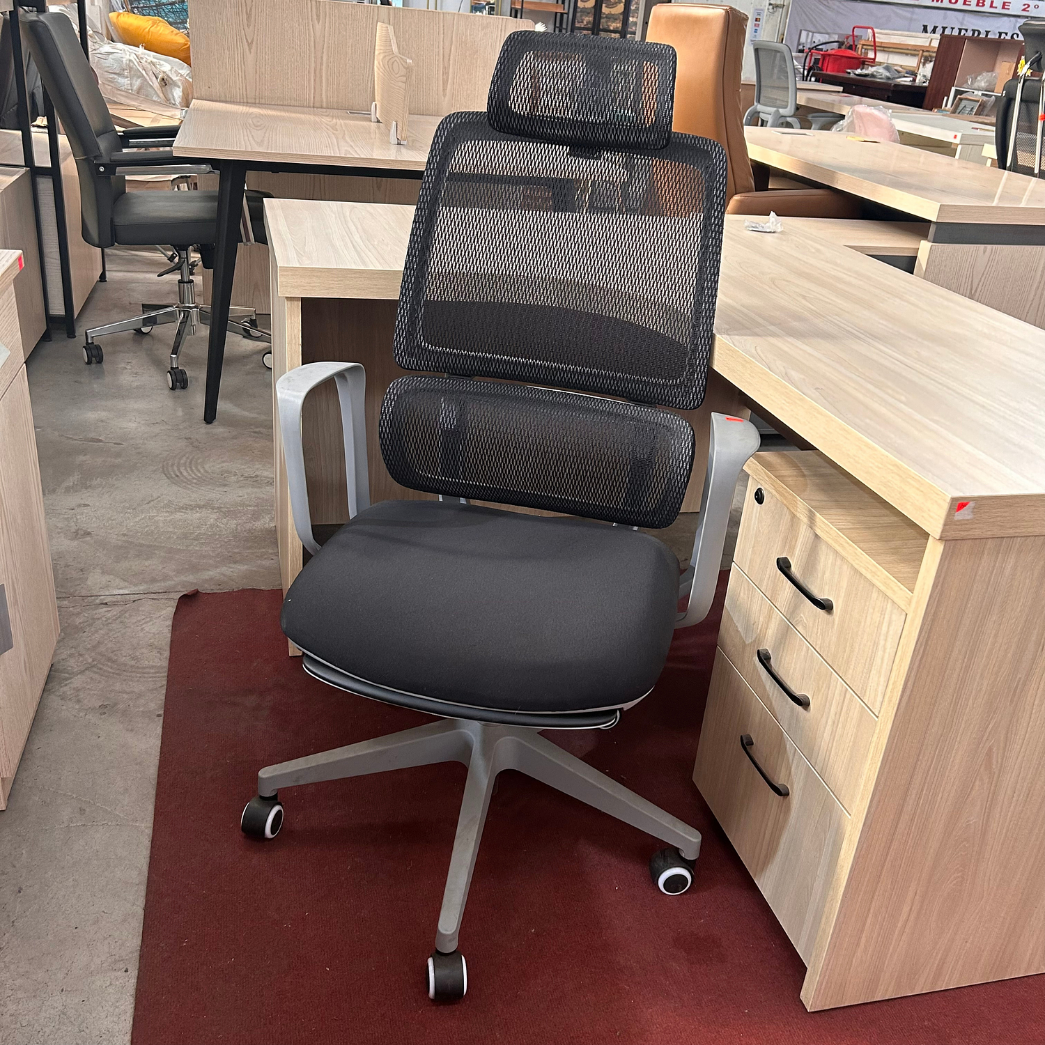 Silla Gerencial Ergonómica de Malla con Soporte Lumbar para oficina ejecutivas 8