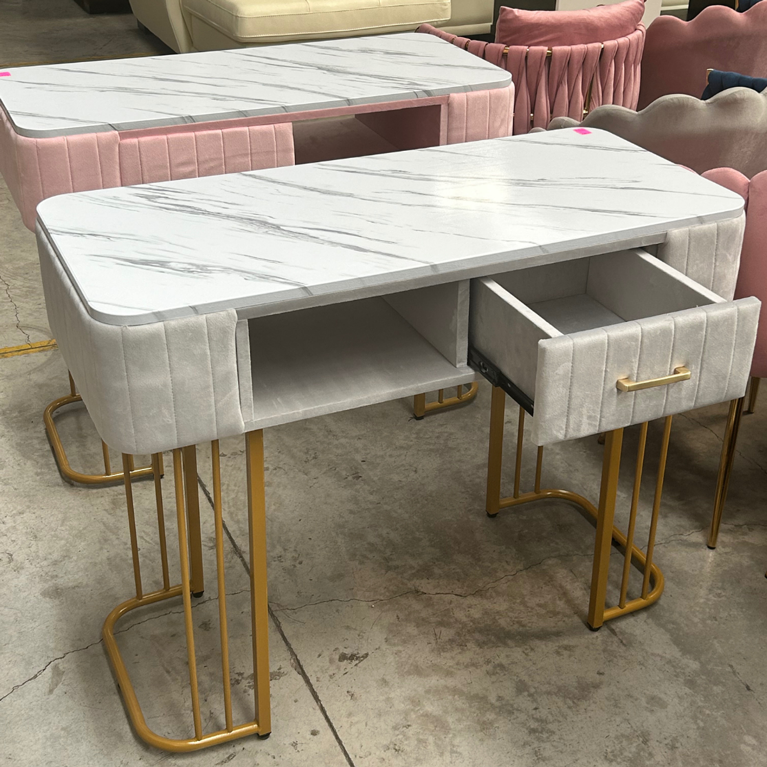 Mesa de Manicure Moderna Profesional con Cubierta MDF - Mesa de Uñas Elegante y Minimalista para Salón 12