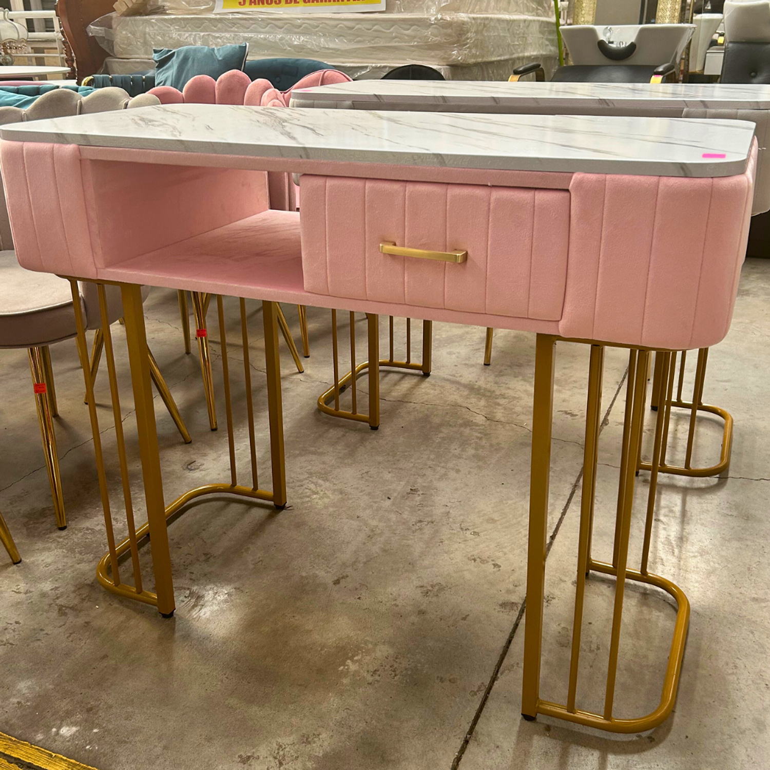 Mesa de Manicure Moderna Profesional con Cubierta MDF - Mesa de Uñas Elegante y Minimalista para Salón 4