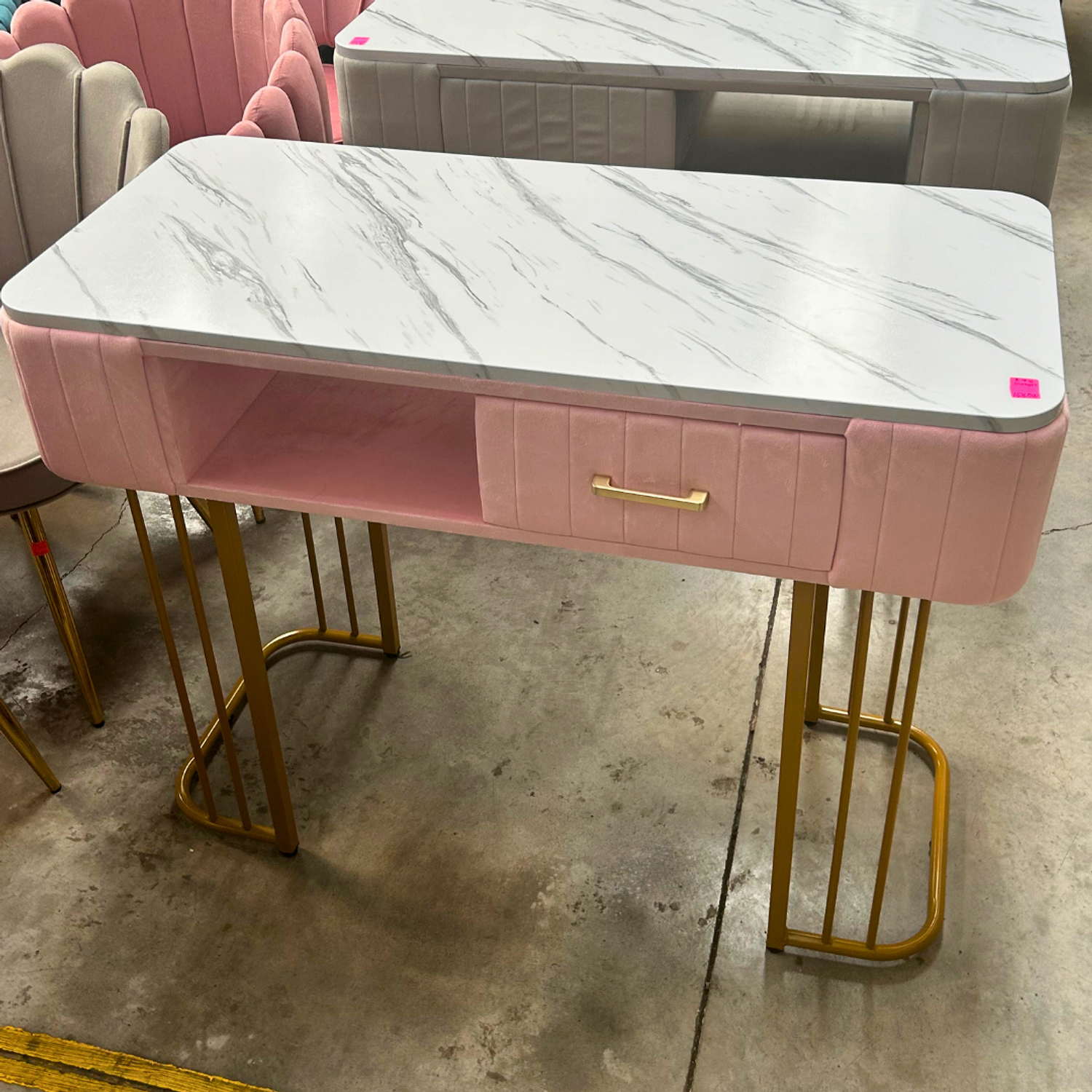 Mesa de Manicure Moderna Profesional con Cubierta MDF - Mesa de Uñas Elegante y Minimalista para Salón 3