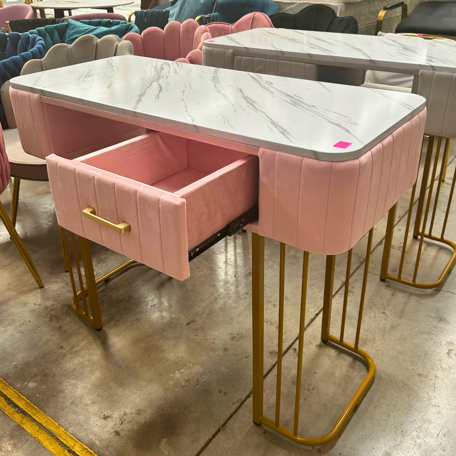Mesa de Manicure Moderna Profesional con Cubierta MDF - Mesa de Uñas Elegante y Minimalista para Salón 6