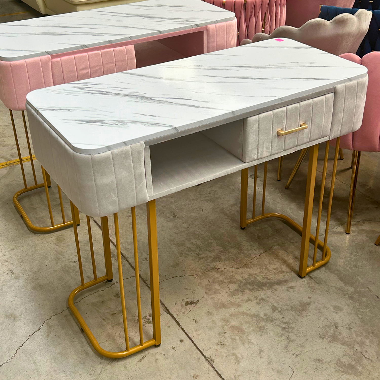 Mesa de Manicure Moderna Profesional con Cubierta MDF - Mesa de Uñas Elegante y Minimalista para Salón 13