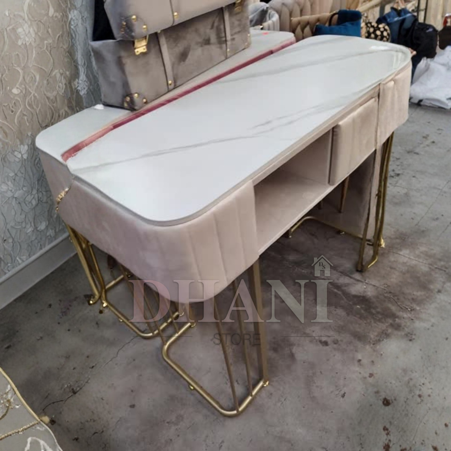 Mesa de Manicure Profesional Elegante MDF para salón o uso personal 7