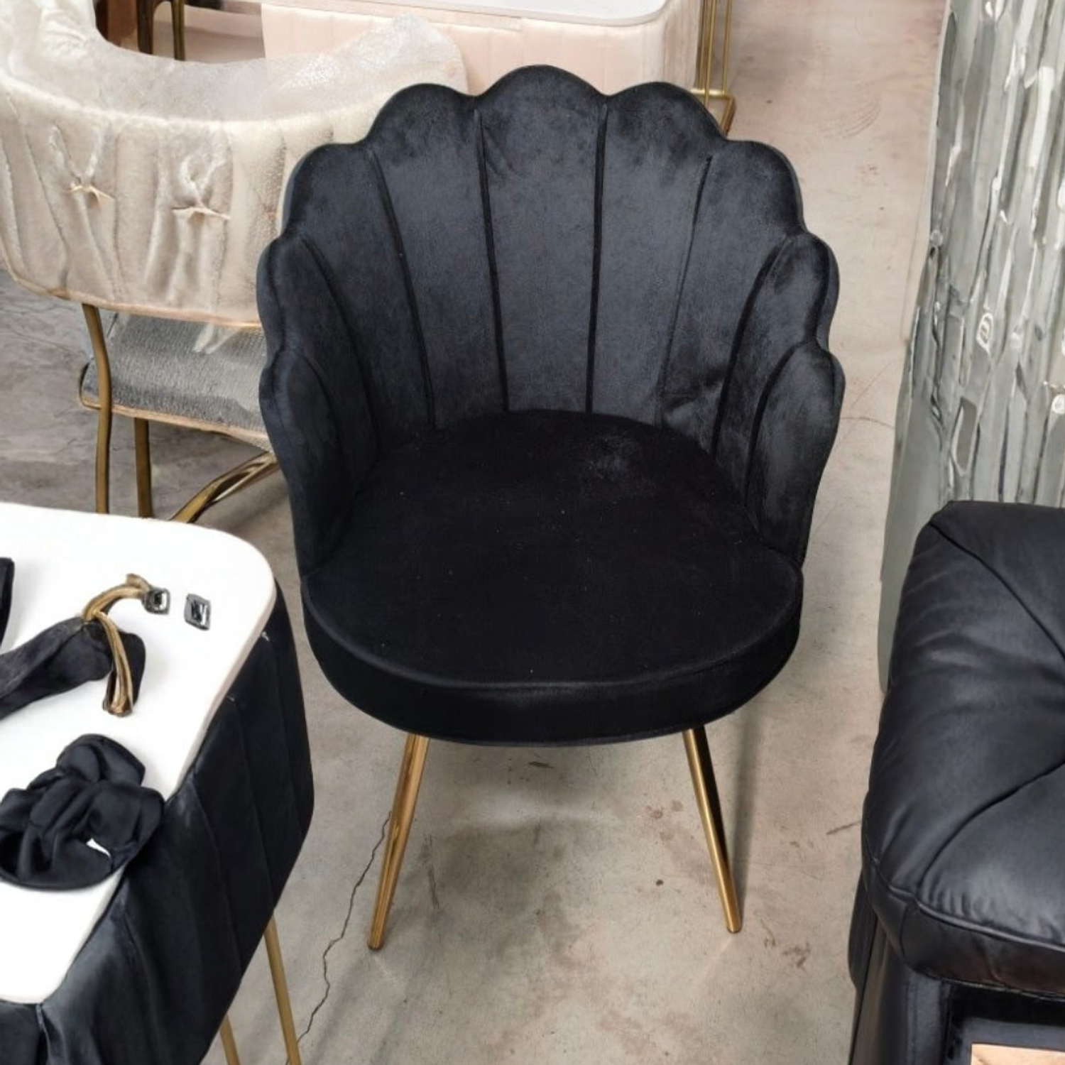 Set de manicura profesional con Mesa de Uñas y 2 Sillas de Manicura Profesional en Felpa Negra 10