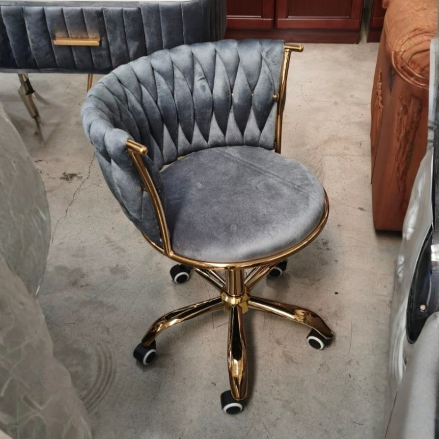 Set de Manicura Profesional con Mesa de Uñas y 2 Sillas Fija y Ruedas Velvet Gris 9