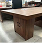 Mesa de Reuniones Rectangular en Madera Oscura con Cajones  - Miniatura 4