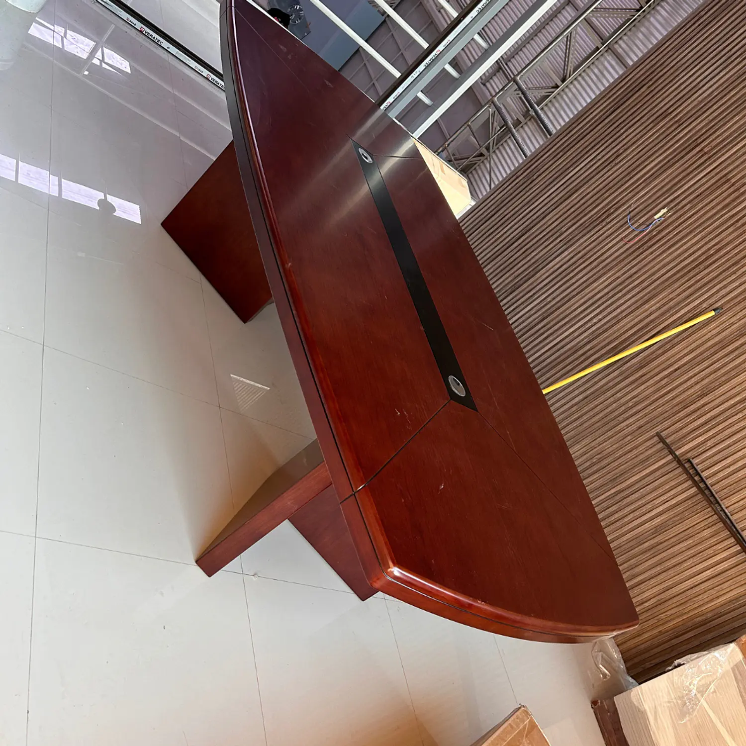 Mesa de Reuniones Rectangular de Madera para Oficina 10