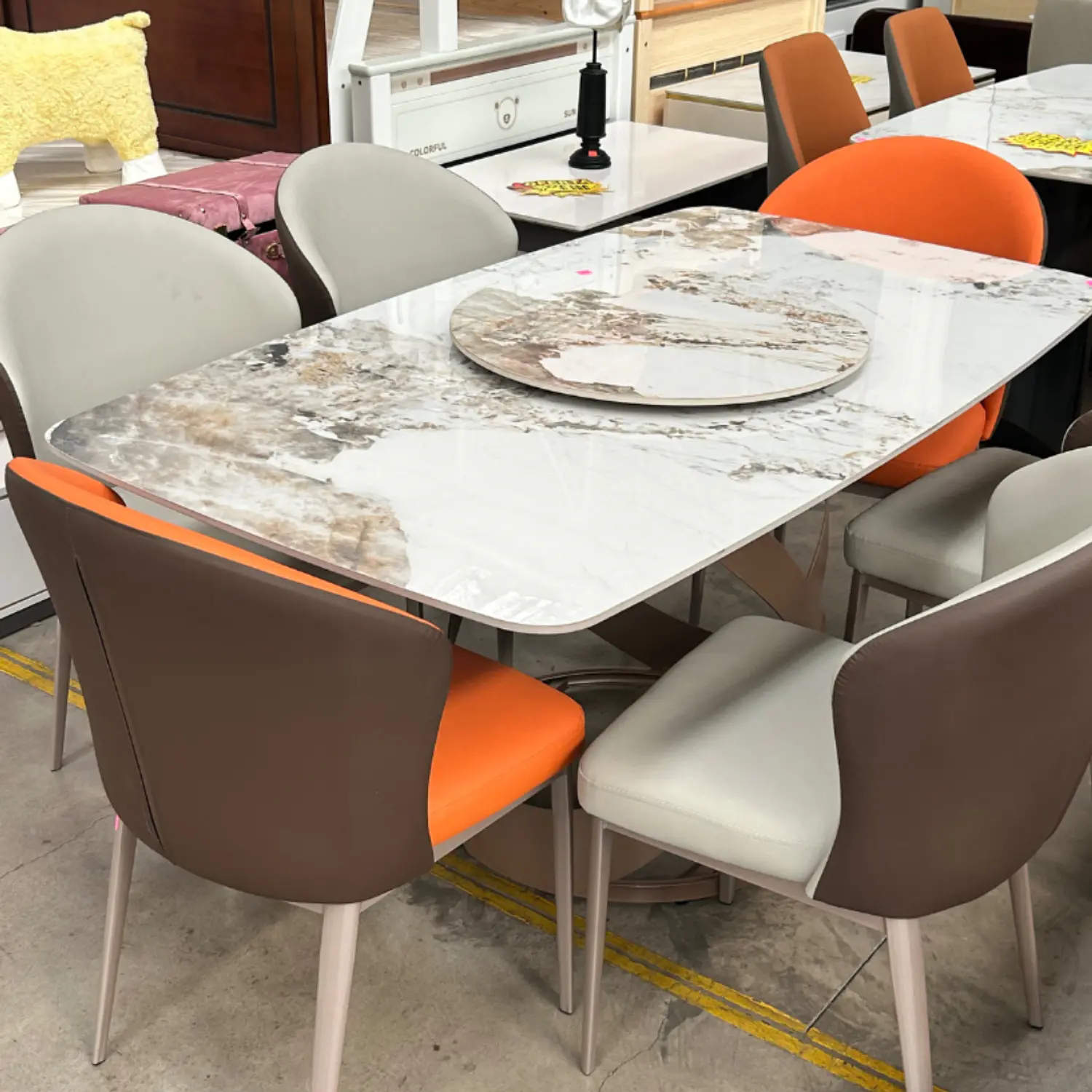  Comedor Rectangular con Cubierta en Piedra Sinterizada y 6 sillas en Ecocuero 6