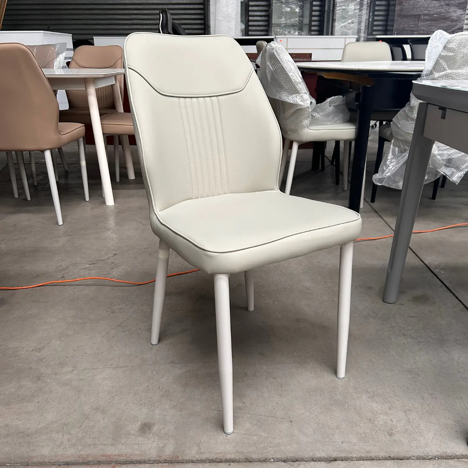 Comedor Rectangular Expandible Marshall con 4 Sillas EcoCuero 6