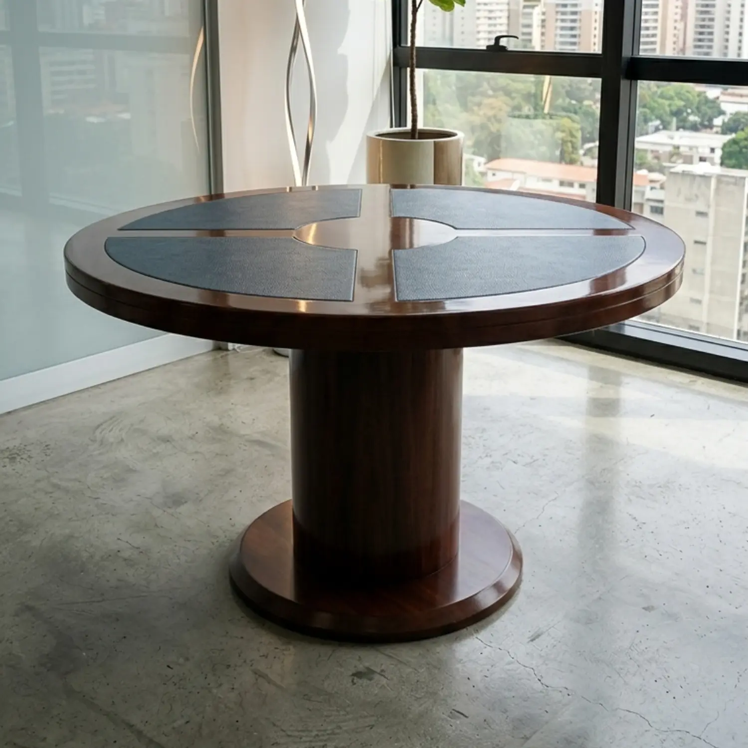 Mesa de Reunión Redonda de Madera con Base Central y Superficie Antideslizante 1