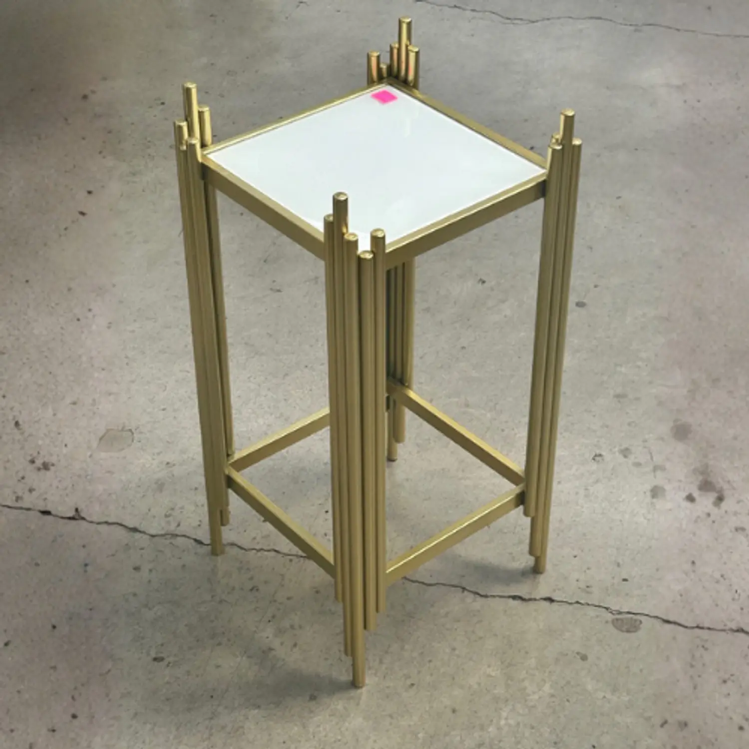 Mesa Lateral Postmoderna Cuadrada con Cubierta Acrílica  7