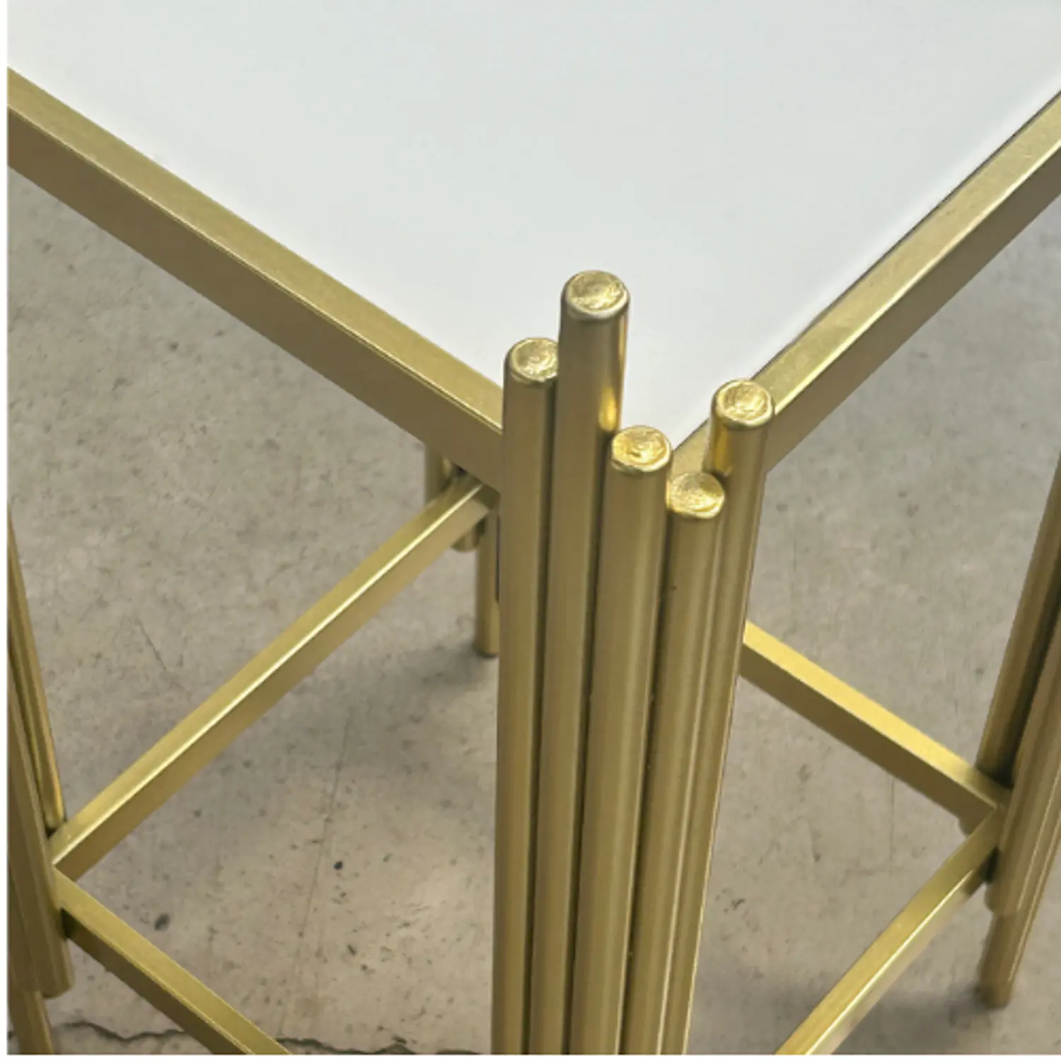 Mesa Lateral Postmoderna Cuadrada con Cubierta Acrílica  8