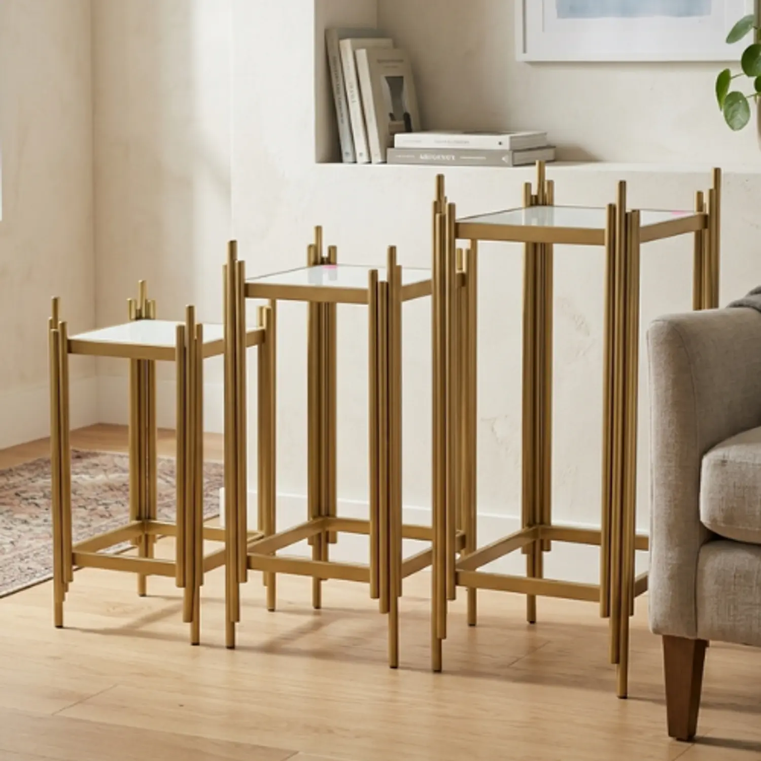 Mesa Lateral Postmoderna Cuadrada con Cubierta Acrílica  2