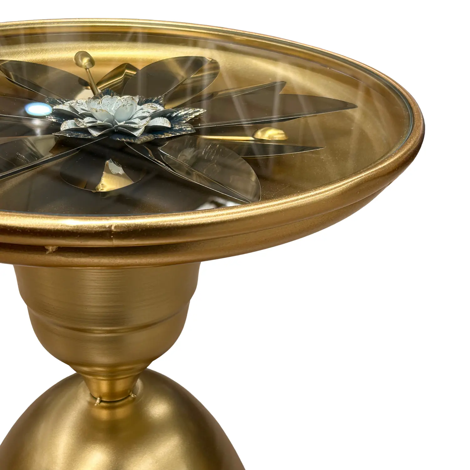 Mesa Lateral Decorativa de Metal Dorado con Diseño Floral 4