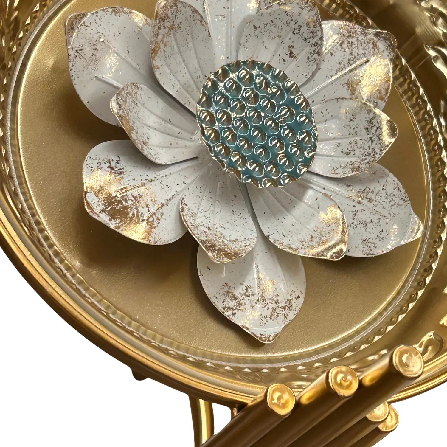 Set 3 Mesas Laterales Doradas con Vidrio Templado con Diseño de Flor 6