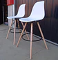 Set 2 Taburetes de Bar Eames con Patas de Madera y Apoyapiés - Miniatura 1