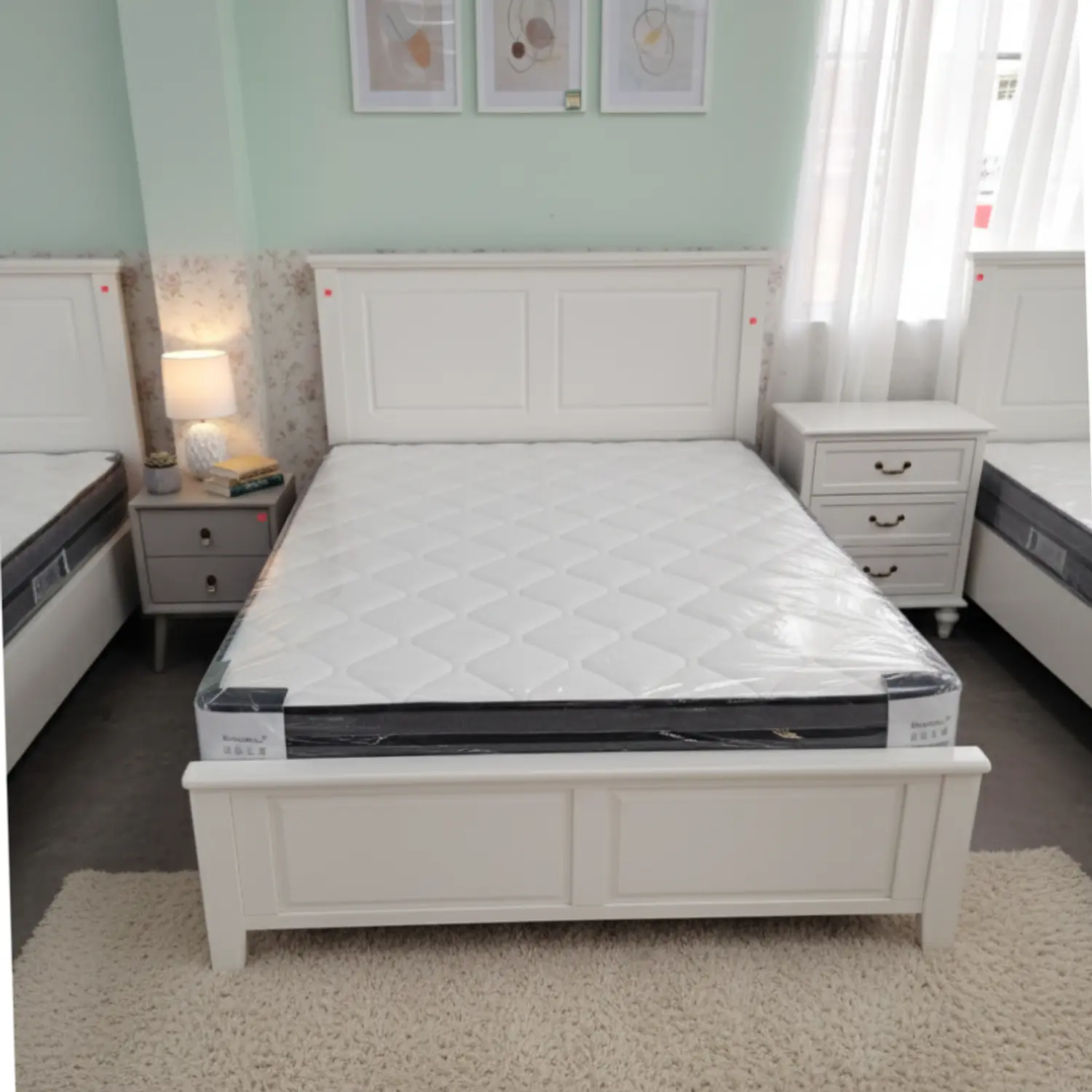 Cama de Madera Estilo Americano Blanca y Diseño Clásico 1