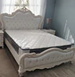 Cama King Barroca Roble Americano Blanca Ecocuero Capitoné - Miniatura 2