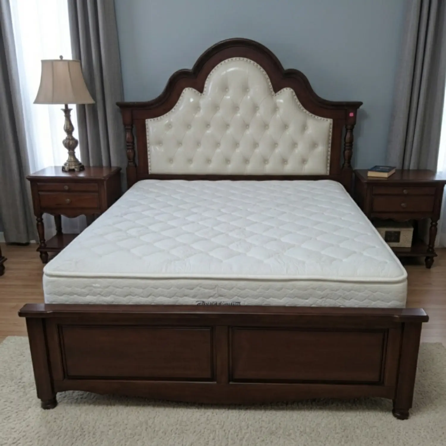 Cama King Beige Roble Americano Capitoné Ecocuero 1