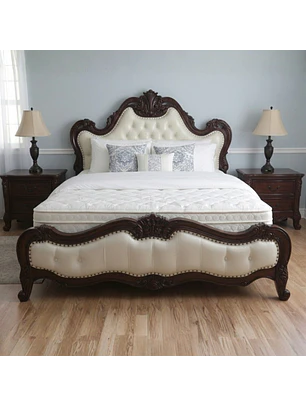 Cama King de Madera Tallada y Doble Tapizado en Ecocuero Capitoné Beige