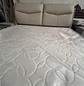 Cama Gris Tapizada con Luces LED en Respaldo - Miniatura 8