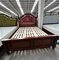 Cama de Madera Capitoné Caoba Dos Plazas y King  - Miniatura 4