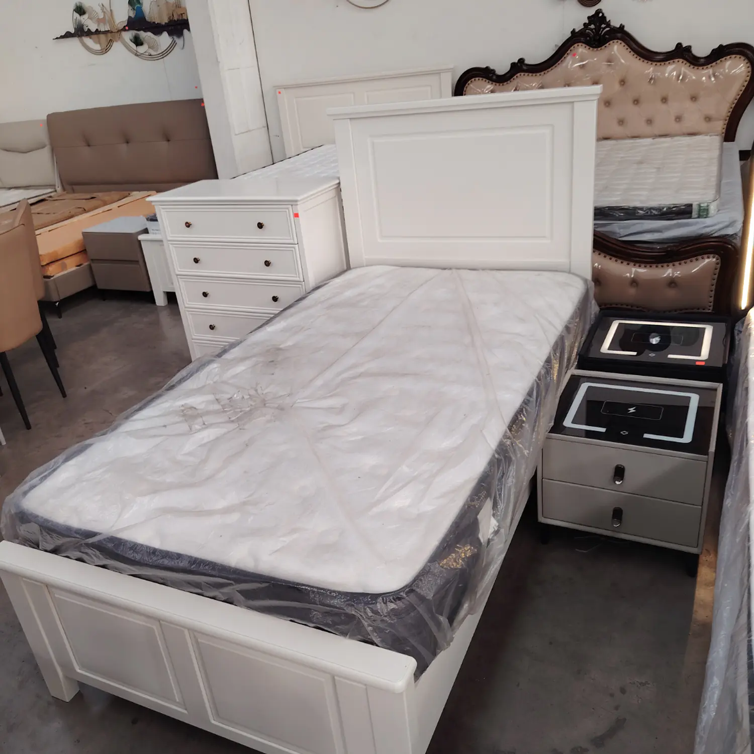 Cama de Madera Blanca Plaza y Media e Individual con Respaldo 4