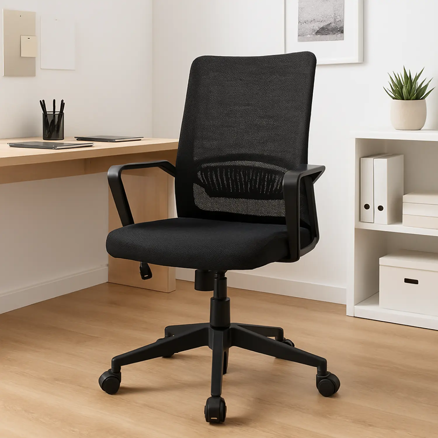 Silla de Oficina y Escritorio Negra de Malla Semi Ergonómico 1