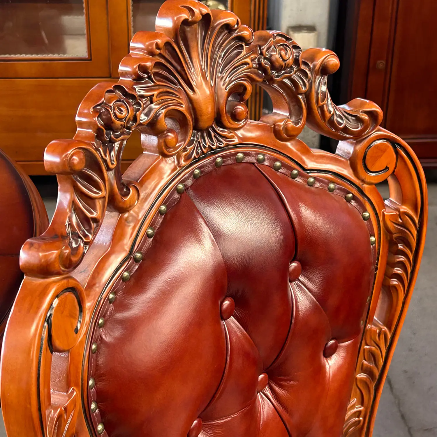 Silla de Comedor Praga de Madera Americana Cuero Capitoné 8