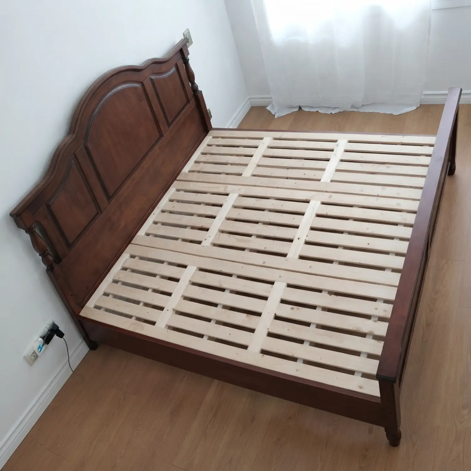 Cama Madera Cinthya Roble Americano Clásico 10