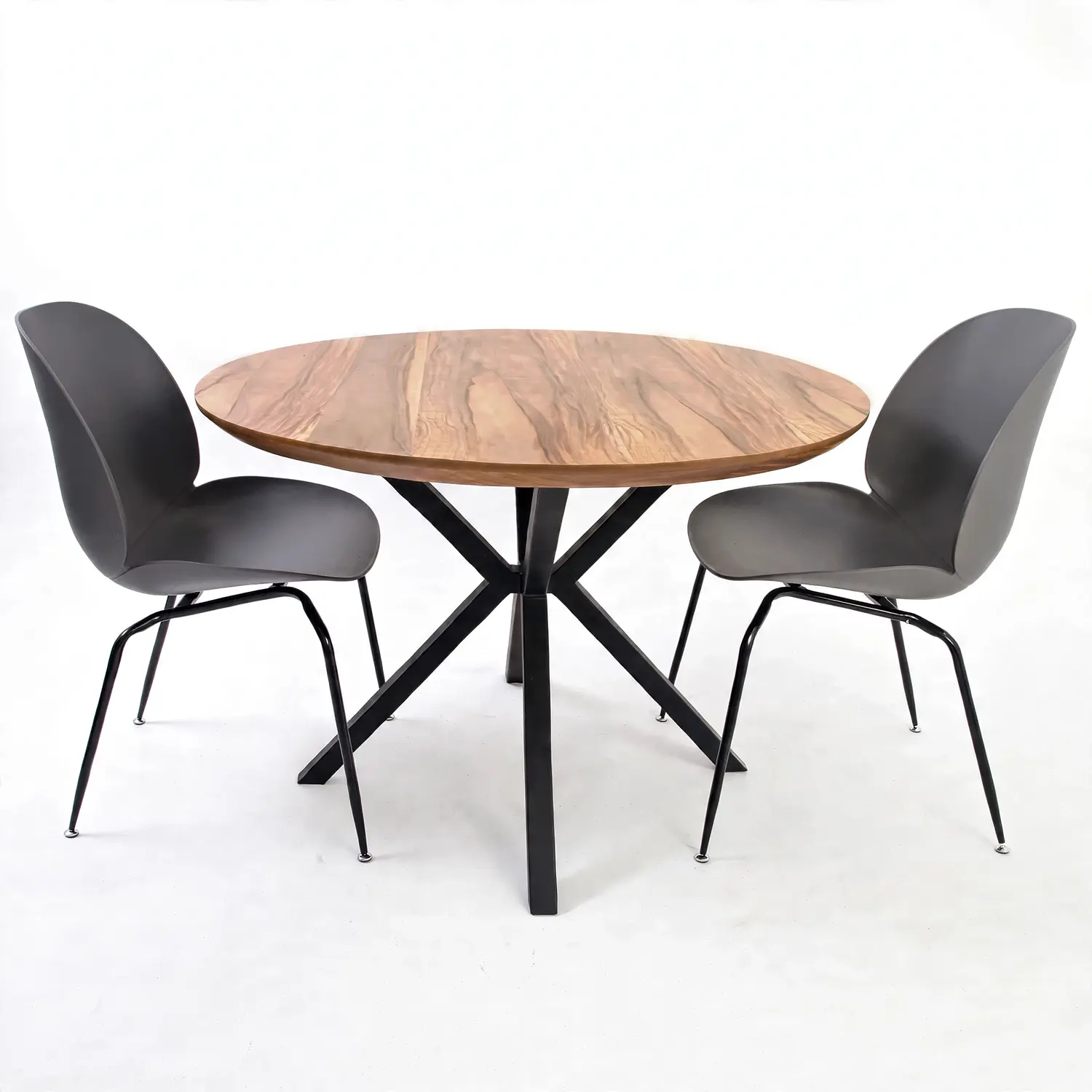 Set Mesa Rústica de Madera con 2 Sillas Beetle Patas Negras 3