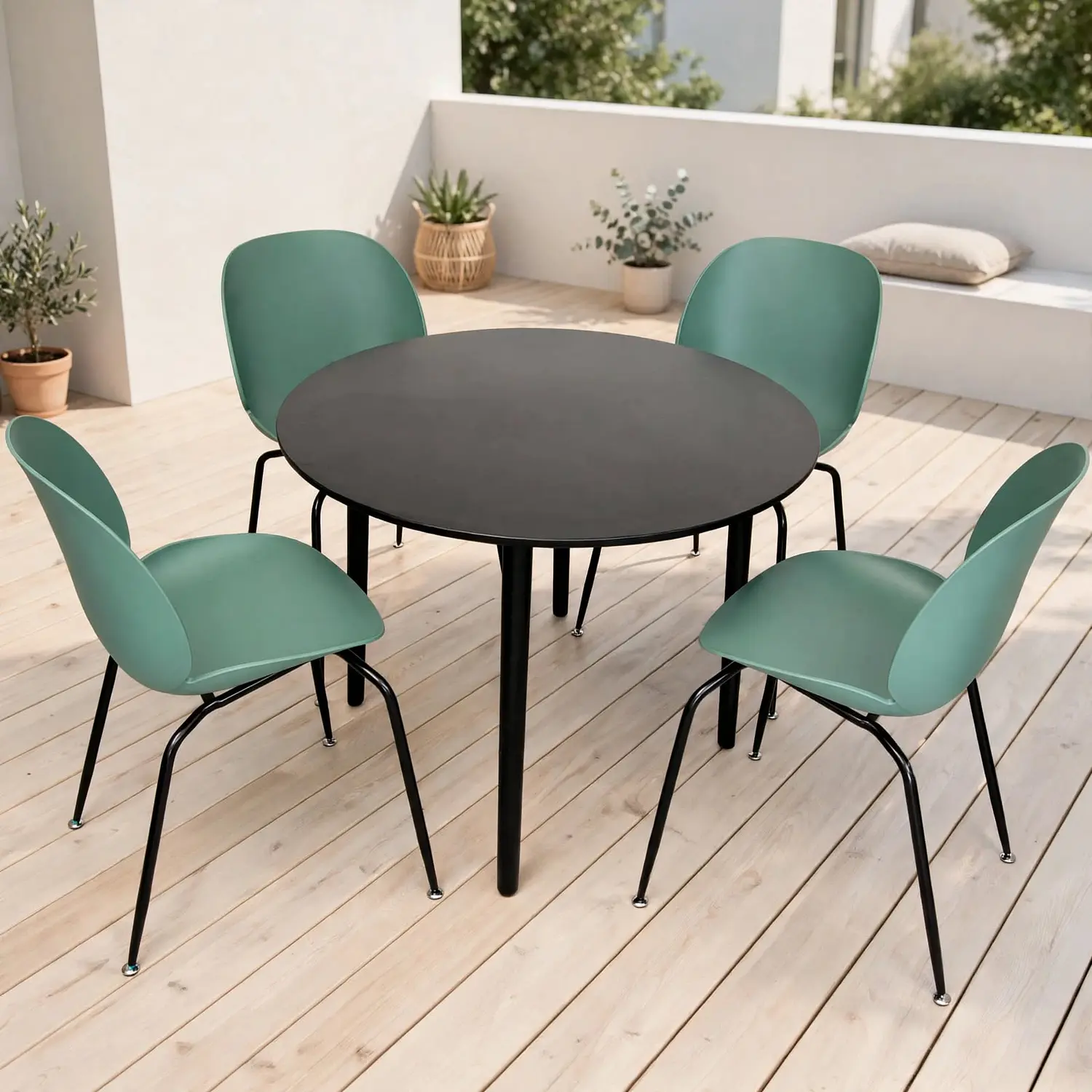 Set 4 Sillas Beetle y Mesa Redonda Negra de Madera 8
