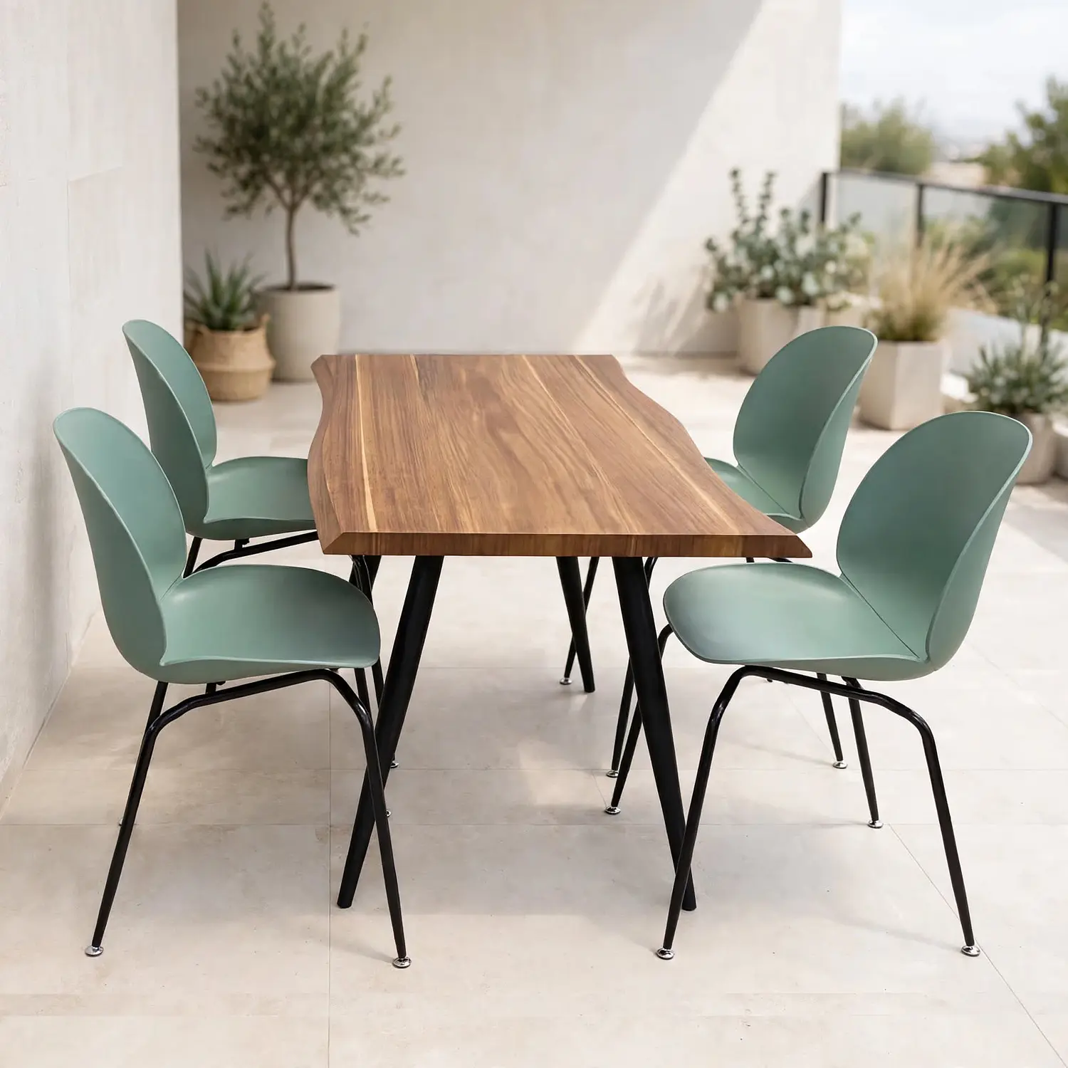 Set Comedor 4 Sillas Beetle y Mesa Rectangular de Madera 1