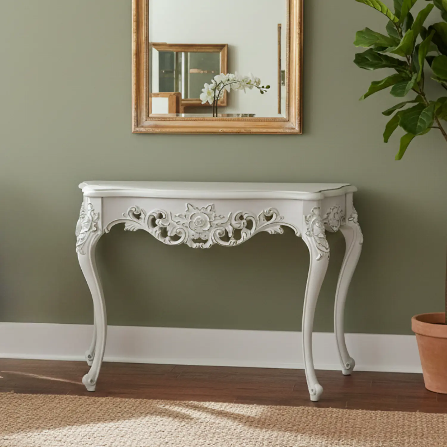 Mesa de Arrimo Clásica Tallada con Patas Curvas y Diseño Ornamental 8