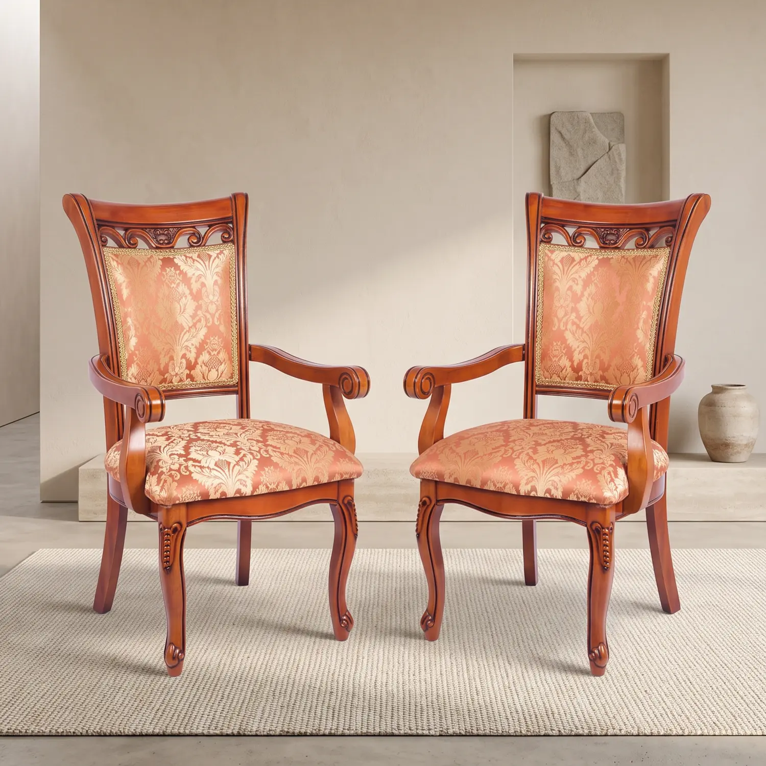 Set de 2 Sitiales de Comedor Color Caoba Tallada con Brazos 1