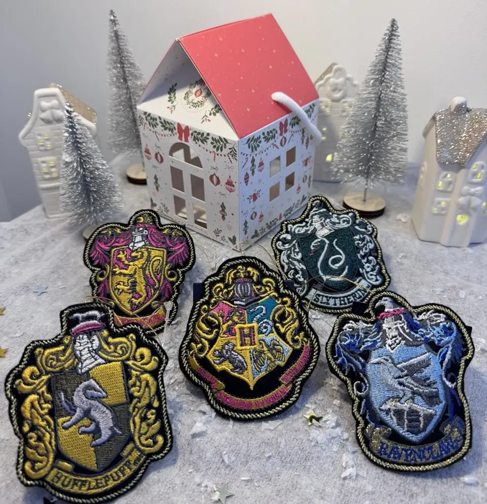 Gift Box Emblemas Harry Potter 1