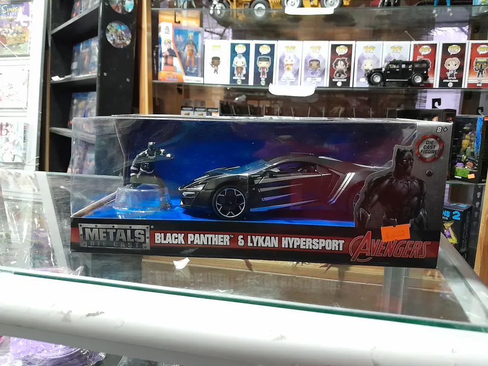 Black panther and lykan Hypersport 5