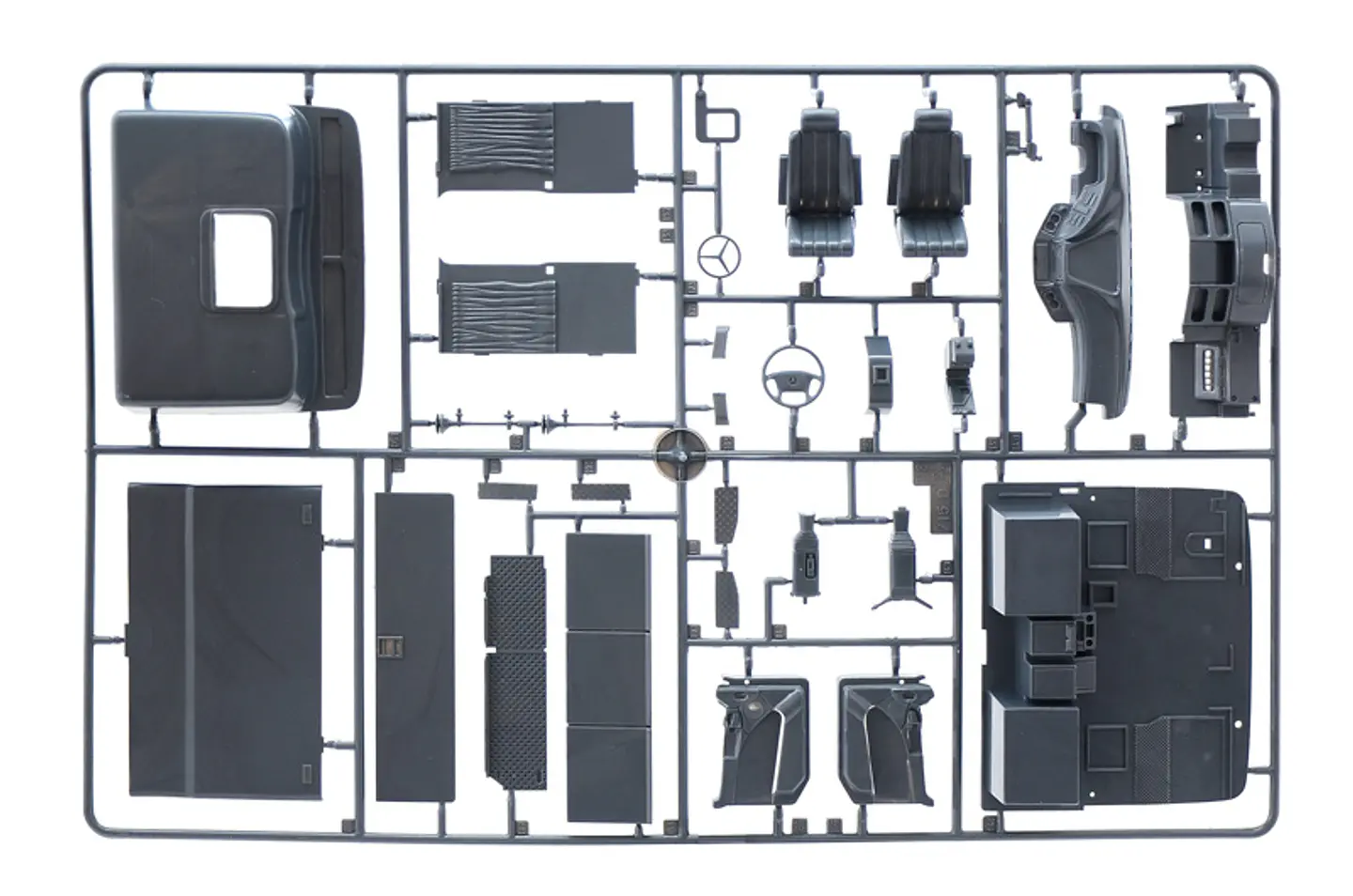 Italeri Model Kit: Mercedes-Benz Actros 1854 LS V8 (Escala 1/24) 3