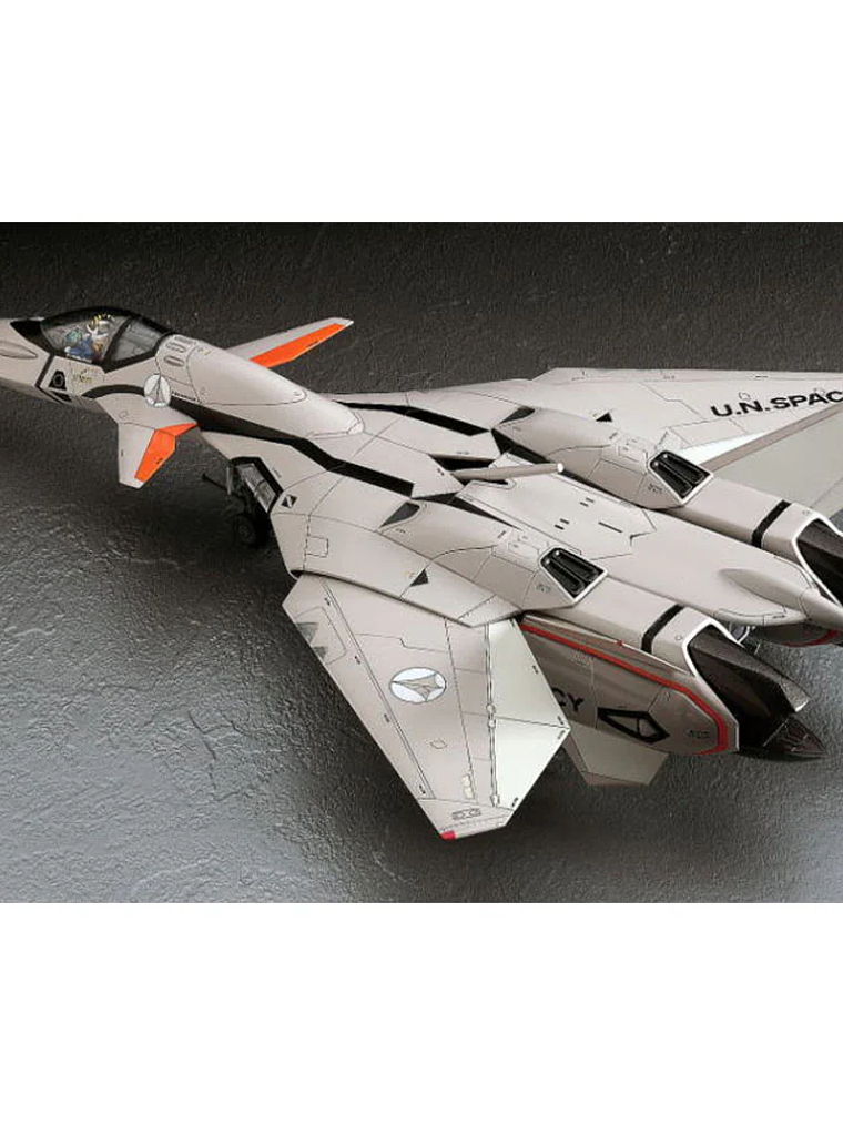 HASEGAWA 1/72 VF-11B THUNDERBOLT MACROSS PLUS 3