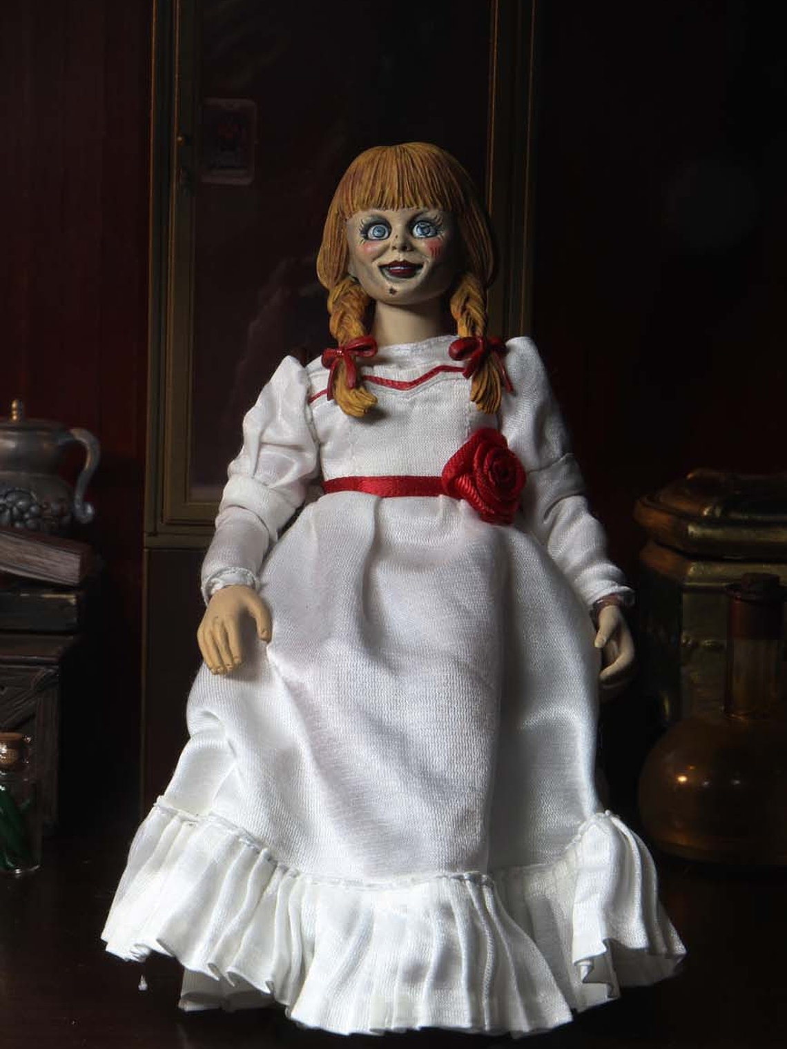 Annabelle  comes home Neca 3
