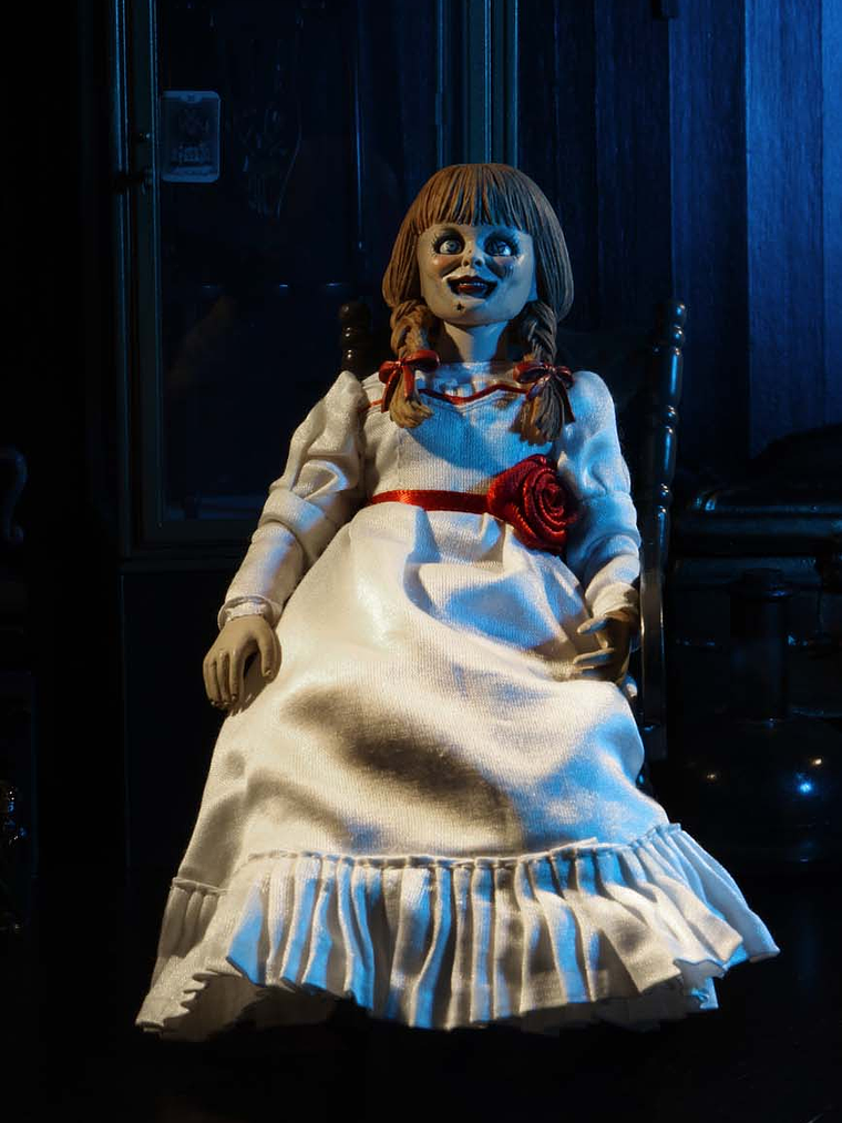 Annabelle  comes home Neca 4