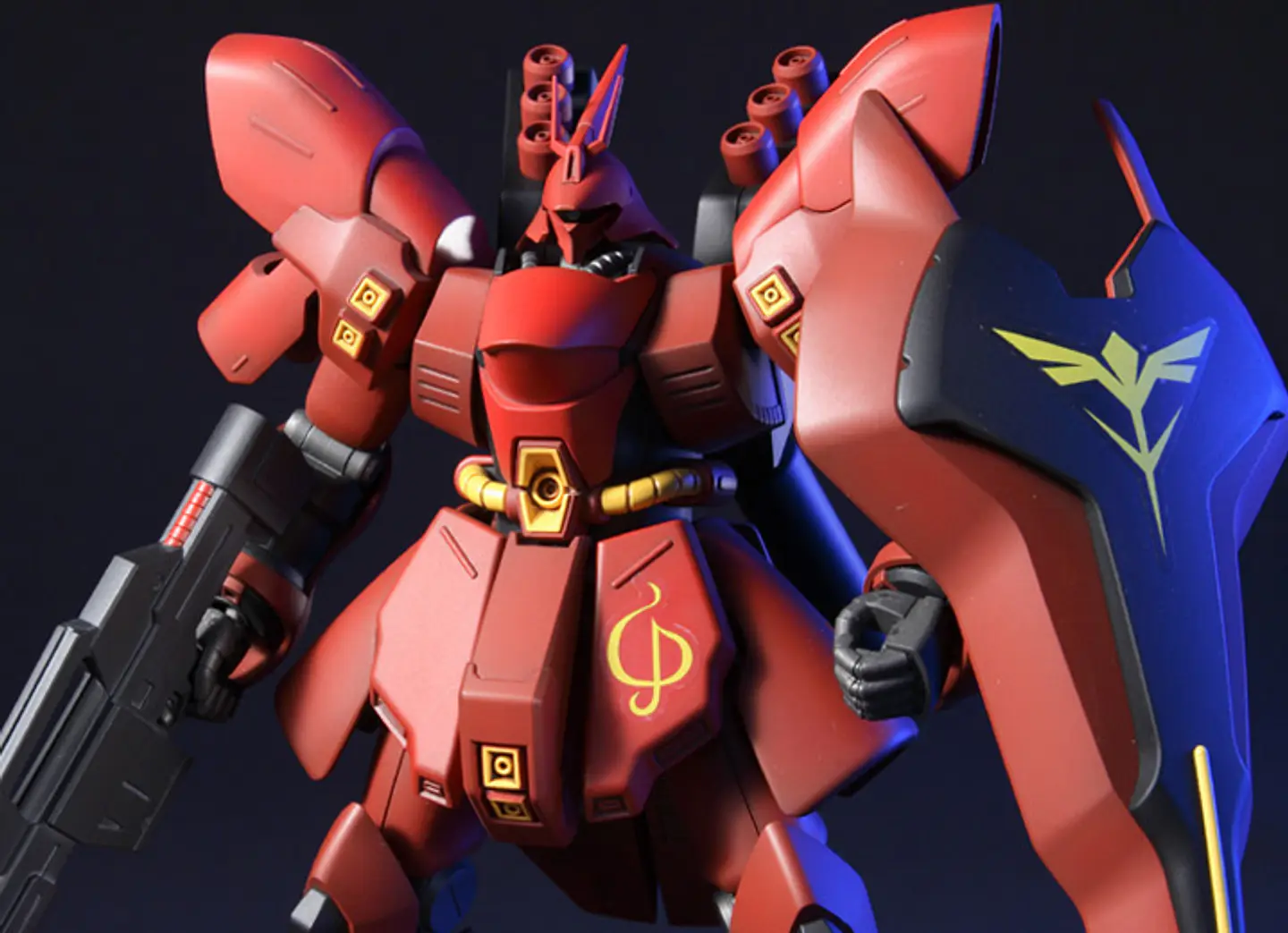 Bandai Gunpla: HGUC 1/144 MSN-04 Sazabi 5
