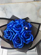 Arreglo de 6 rosas eternas azules - Miniatura 3