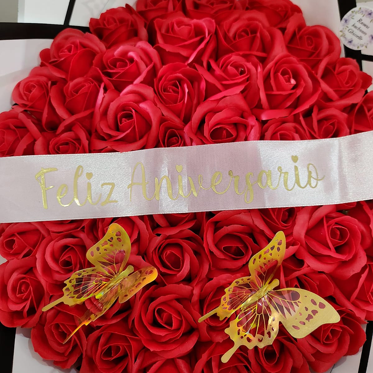 Arreglo de 50 rosas eternas 1