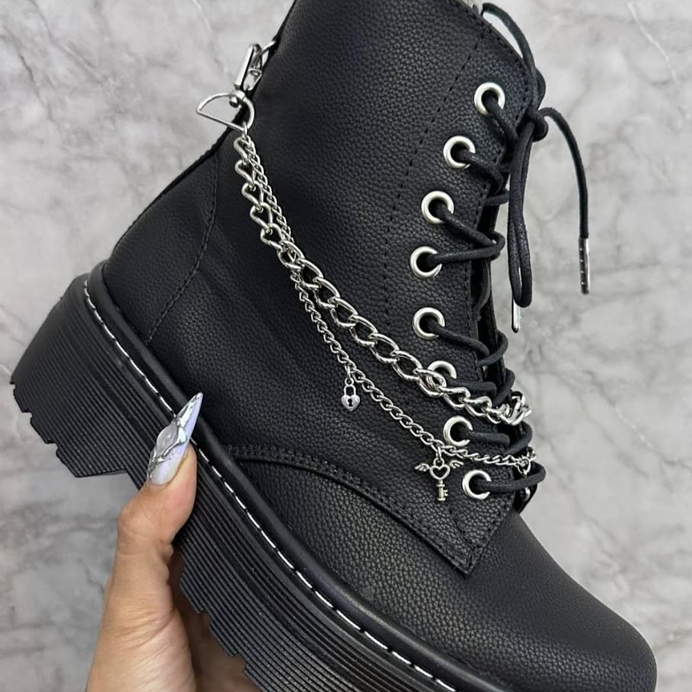 CHAIN COMBAT BOOTS