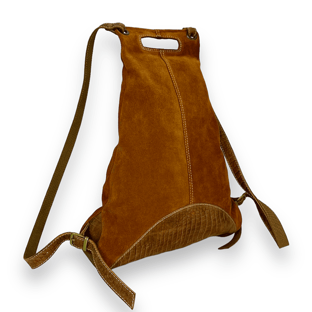 MOCHILA TRIÁNGULO CAMEL