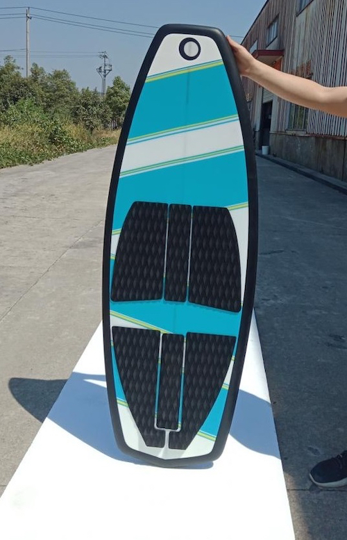 Tabla de wakesurf 140 cm. Celeste