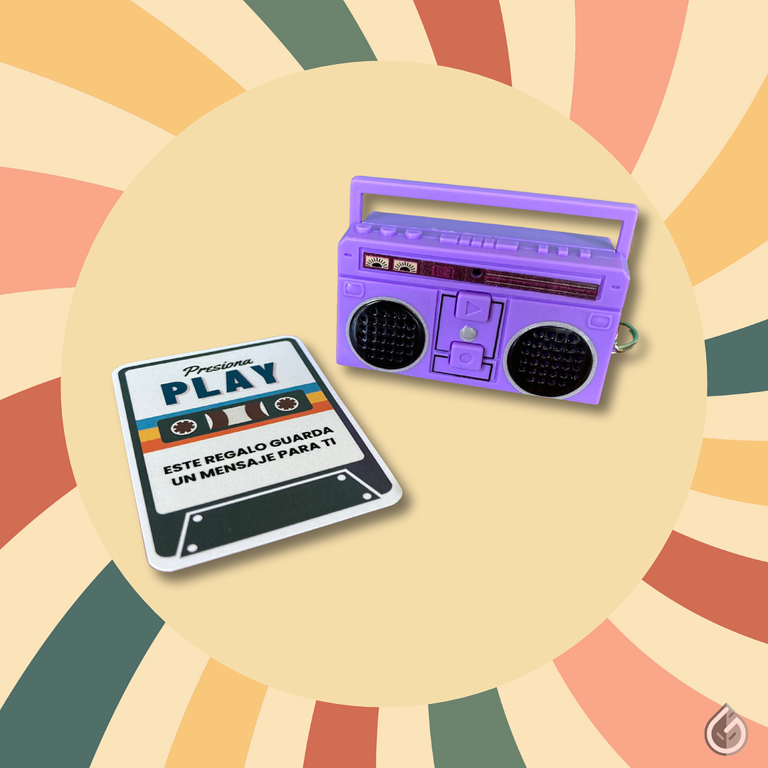 Llavero Radio Grabadora Retro 7