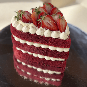 Red Velvet Heart Cake (Entrega 14 Febrero AM)