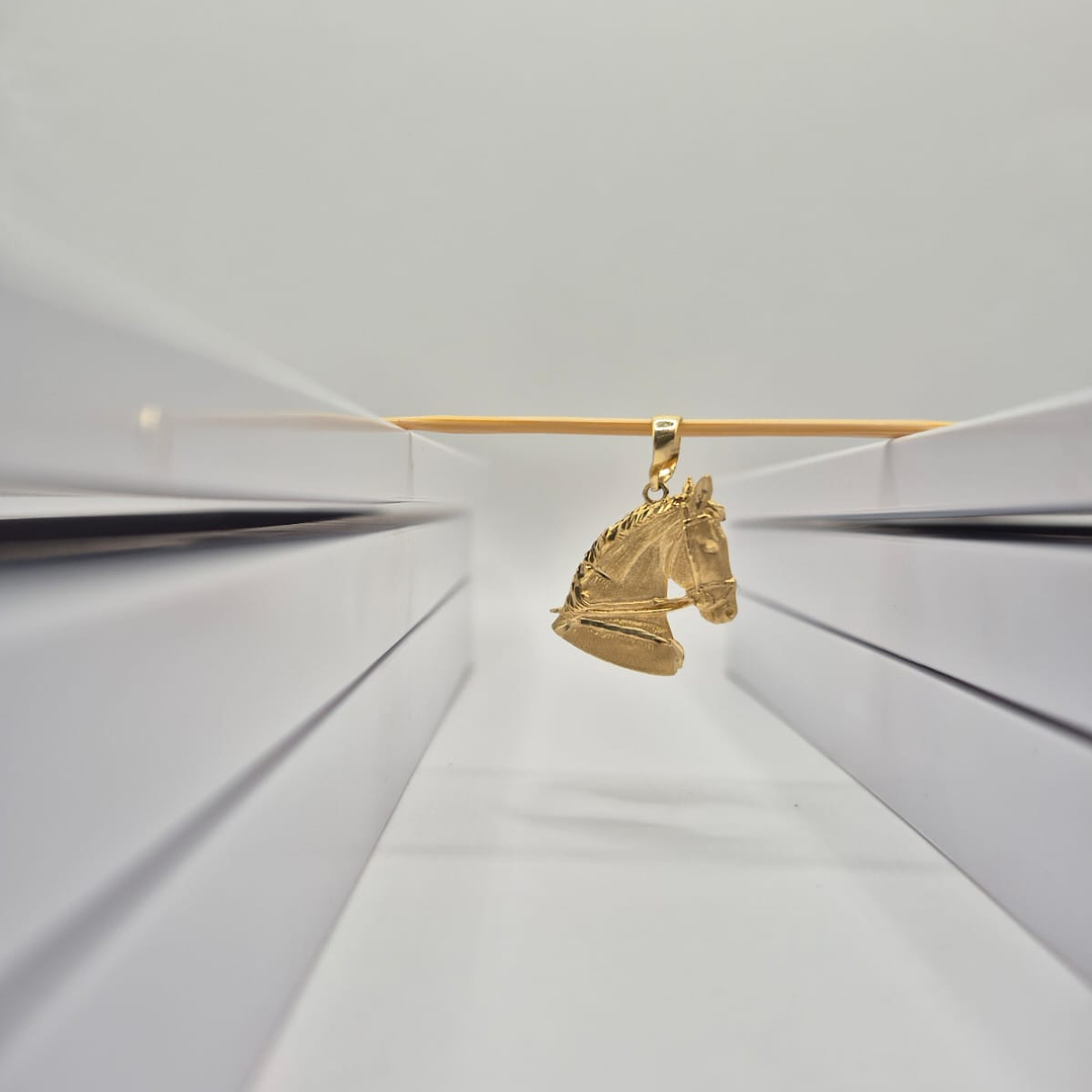 Pingente Face de Cavalo de Ouro Amarelo 18k750 8